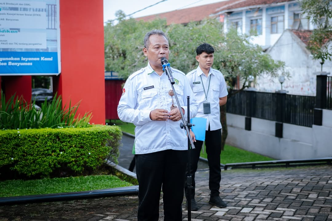 MPP Banyumas menggelar apel pagi bersama  &  pemberian penghargaan Karyawan Terbaik Bulan Oktober 2025