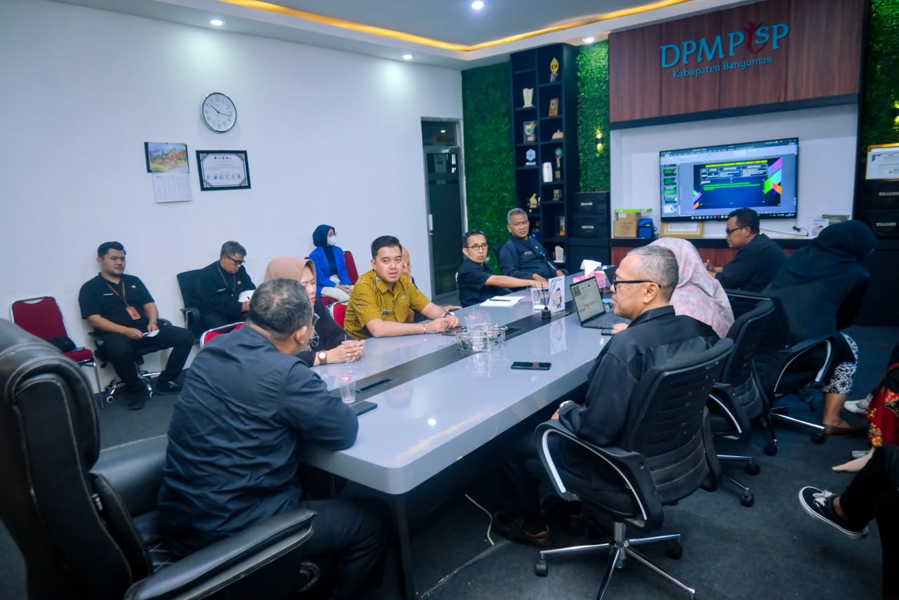 DPMPTSP Kabupaten Banyumas melaksanakan Rapat Hasil Survey Kepuasan Masyarakat (SKM) Bulan Juli 2026